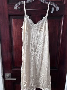 Vintage Vassarette Nylon Beige Slip Size 34/24” - Picture 1 of 4