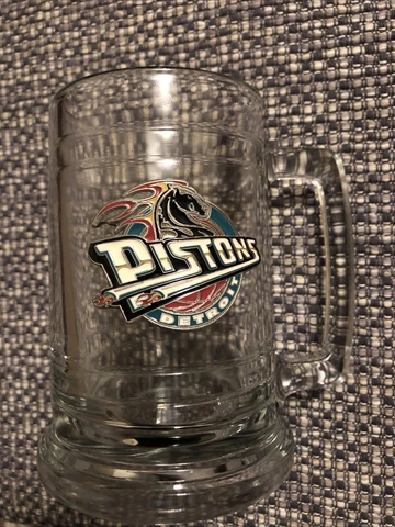 Detroit Pistons NBA 5.25” Clear Glass Handled Beer Mug Pewter Emblem Basketball Cover