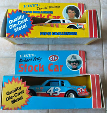 Ertl (2) Stock Cars 1/25 Scale - Darryll Waltrip / Richard Petty - Boxed