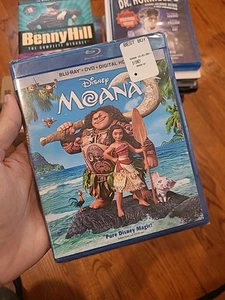 Moana Blu-Ray + DVD - Brand New & Factory Sealed - Disney 2017 - Picture 1 of 4