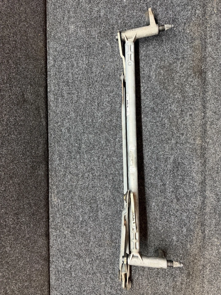 Двигатель звена стеклоочистителя Volkswagen EOS 1Q1955023B - Изображение 1 из 4