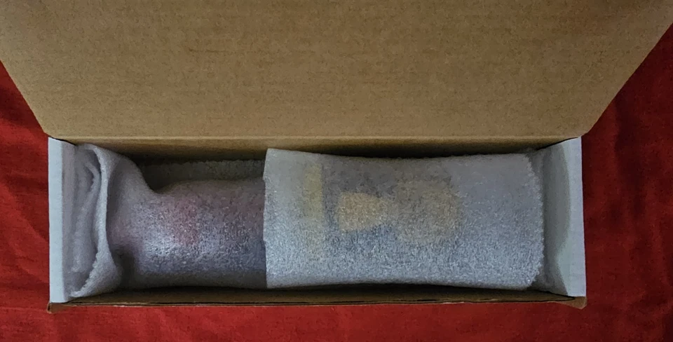 Remolque de camión Lowboy fundido a presión Tootsietoy de colección con excavadora CAT D6 Foto 1 de 4