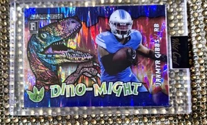 #d 1/2 BLUE FLASH RAPTOR DINO-MIGHT Jahmyr Gibbs RC Jersey 2023 Alumination - Picture 1 of 3