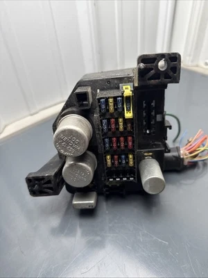 94 95 96 97 Dodge Ram 1500 2500 3500 Dash Relay Wire Junction Block Fuse Box - Image 1 of 4