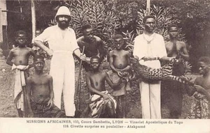 Togo - ATAKPAMÉ - Civet surprised at the henhouse - Publ. Missions Africaines 11 - Picture 1 of 2