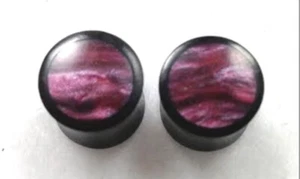 Pair of Horn and Pink Resin Inlay Saddle Plugs - Brand New - 0g 8mm - Picture 1 of 1