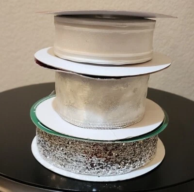 3 rollos de cinta con bordes de alambre Glitter Kirkland, aproximadamente 98 yardas en total Foto 1 de 4