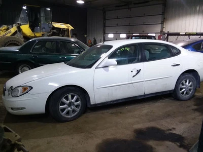 Wash Reservoir Fits 04-05 GRAND PRIX 2052476 - Image 1 of 4