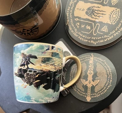 Juego de tazas y posavasos Legend of Zelda Tears of the Kingdom en lata nuevo  Foto 1 de 4