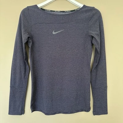 Nike Correr Mujeres XS Camisa Manga Larga Reflectante Púrpura Gimnasio Agujero para el Pulgar Top Foto 1 de 4