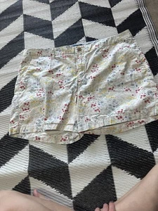 Old Navy Floral Flower Women’s Plus Shorts Size 16 - Picture 1 of 9