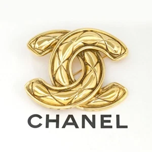 Broche Matelasse Acolchado Logo Chanel CC Tono Dorado Prendedor Auténtico con Caja #22400 - Imagen 1 de 6
