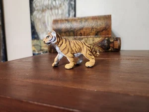 Figura Tigre Siberiano Naranja - K&M Int - Imagen 1 de 7
