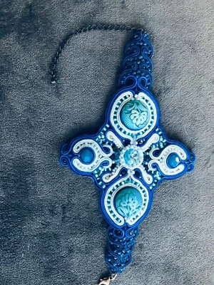 Hermosa pulsera soutache; azul y turquesa; 7”+; como nueva Foto 1 de 4