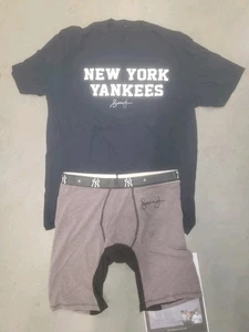 CAMISETA Y PANTALONES CORTOS DESLIZANTES ANDRUW JONES YANKEES USADA CON AUTÓGRAFO JONES LOA - Imagen 1 de 5