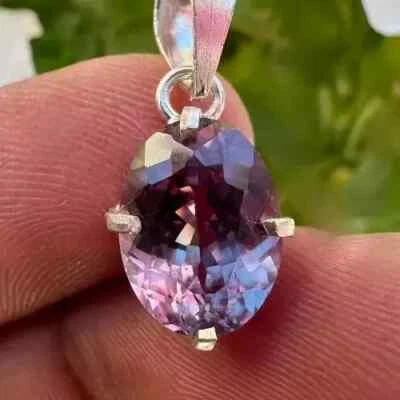 Colgante de piedras preciosas de alejandrita natural de 23,60 quilates+ cambio de color certificado plata 925 Foto 1 de 4