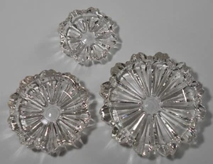 Juego de 3 bandejas de cenizas redondas de vidrio vintage/platos de caramelo pesados de mediados de siglo - Imagen 1 de 11