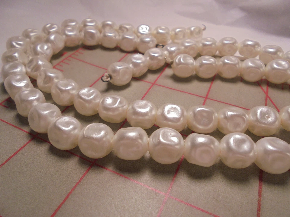 12 hebras 15" vintage barroco imitación perla abalorio 10 mm Japón plástico blanco perlado Foto 1 de 4