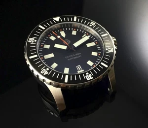 HELM Vanuatu Automatic NH35 300m Dive Watch 42mm - Picture 1 of 5