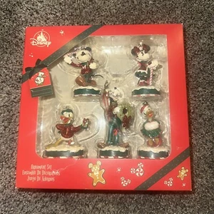 Disney Parks 2022 Christmas Holiday Ornament Box Set Mickey & Friends NEW - Picture 1 of 8