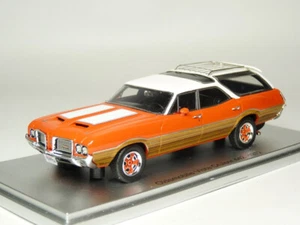 Kess KE43054010 1/43 1972 Oldsmobile Vista Cruiser 442 Resin Model Car - Picture 1 of 3