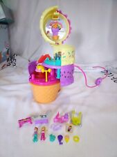 Polly Pocket Spin 'n Surprise set da gioco compatto, forma a cono gelato con 2 bambole