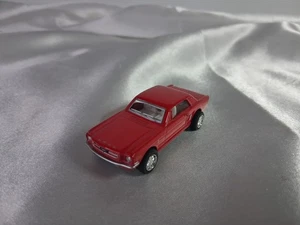 Kinsmart 1964 1/2 Ford Mustang rot - 1:72 Diecast  - Bild 1 von 7