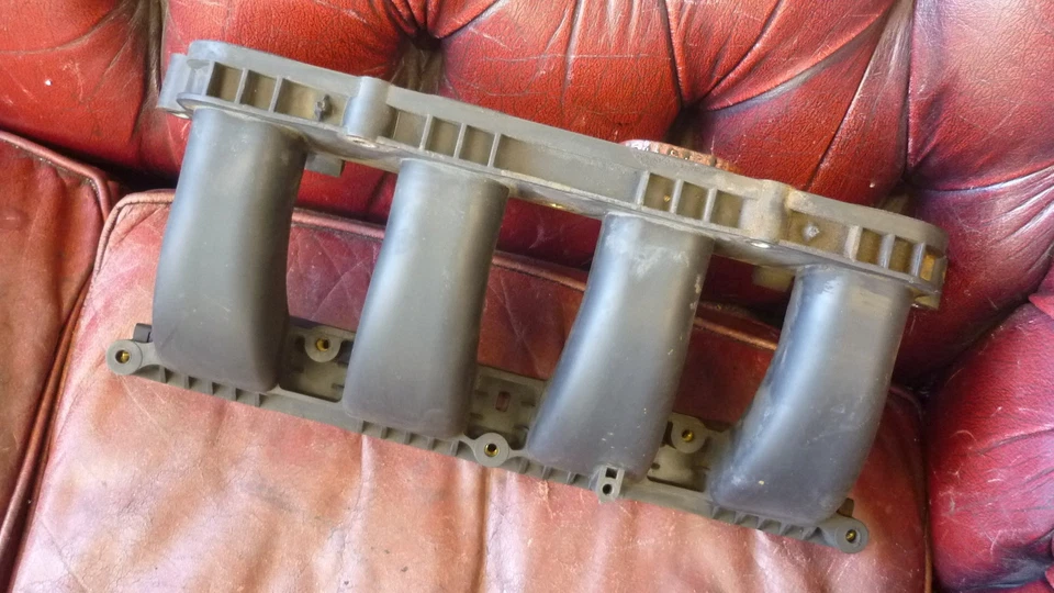 Chrysler PT Cruiser - 2.0 104kW - Puente de admisión colector - 04777871AG 04777871AC Foto 1 de 1