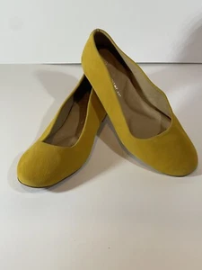 Antonio Melani Vintal Vintage Ballet Flats Size 6.5M Suede Yellow Made In Brazil - Picture 1 of 10
