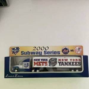 Ford Aeromax Semi Transport 2000 1/80 Subway Series NY Mets & Yankees White Rose - Picture 1 of 3
