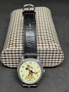 Vintage Mickey Mouse, LORUS Glow in the Dark, Black Leather Band - Bild 1 von 6