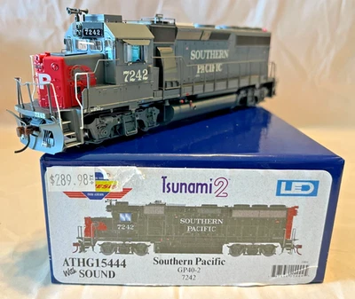 Athearn Genesis HO Scale Southern Pacific GP40-2 DCC & Sound - Image 1 of 4
