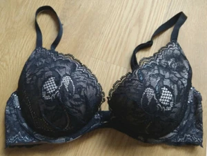 Sujetador Victoria's Secret 34C Negro Encaje Desnudo Acolchado Push Up Demi UW Usado en Excelente Condición - Imagen 1 de 3