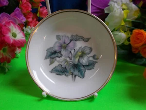 CUTE TRINKET DISH - ROYAL WORCESTER BONE CHINA ENGLAND - 10 cm W # M 289 - Picture 1 of 11