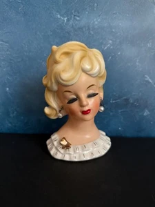 VINTAGE LADY HEAD VASE NAPCO BLONDE IN ECRU GOLD GILT CLOVER TALLEST VERSION 6” - Picture 1 of 14
