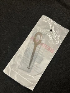 NEW BERNINA Quilting Machine Utility Hook Cleaning Tool Part # 033639 50.00 - Picture 1 of 2