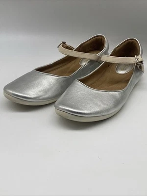 Clarks Artesanal Plateado Metálico Ballet Pisos MaryJane Correa Confort Mujeres 9 Foto 1 de 4