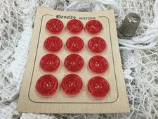 12 Vintage plastic clear red buttons, 1950's. Boutons rouges transparents. 