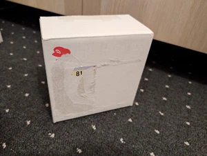 Club Nintendo Wii Gold Pro Controller - Never Opened with Original Shipping Box - Picture 1 of 2