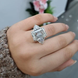IGI 11.00CT F/VS Lab Grown Emerald & Trillion Diamond Trilogy Ring In Platinum - Picture 1 of 15