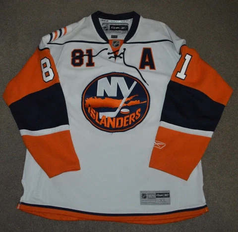 Miroslav Satan New York Islanders AUTOGRAPHED Reebok Hockey Jersey XL Cover