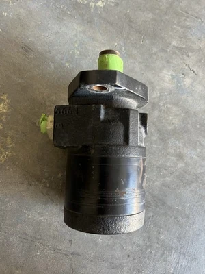 Parker Hydraulic Motor TBQ130AS10OAAED        09518 B 1892 - Image 1 of 4