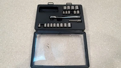 USA CRAFTSMAN EZ READ 3/8" DR SAE METRIC 22 PC SOCKET SET 45882 &  44995 ratchet - Image 1 of 4