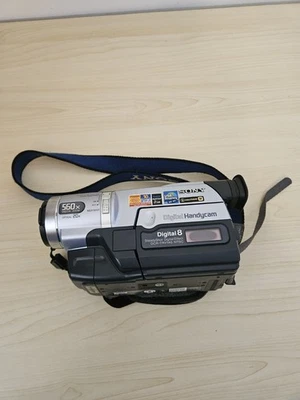Sony Handycam DCR-TRV140 NTSC Digital8 Video Camera Camcorder (Viewfinder Issue) - Image 1 of 4