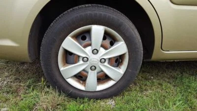 2008-2011 Kia Rio Rim wheel 14X5-1/2 steel 529101G105 RR 2009 2010 08 09 10 11 - Image 1 of 4