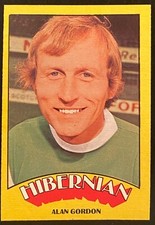 A&BC SCOTTISH FOOTBALL 1974 (GREEN) - 073 ALAN GORDON - HIBERNIAN
