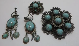 Vintage Faux Turquoise 2 Pins Brooches screw back earrings Filagree Design - Picture 1 of 1