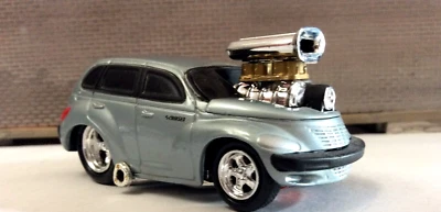 Muscle Machines  2000 PT Cruiser 1/64  DIE CAST  PT CRUISER BLOWER -- SILVER  - - Image 1 of 3