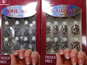 Confezione Doppia Unghie Fengshangmei Lucide Stampe Animalier COLLA ON Lunghezza Corta - Foto 1 di 3