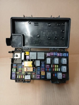 Dodge Durango/Jeep Grand Cherokee TIPM 2011-2013 caja de fusibles totalmente integrada Foto 1 de 3